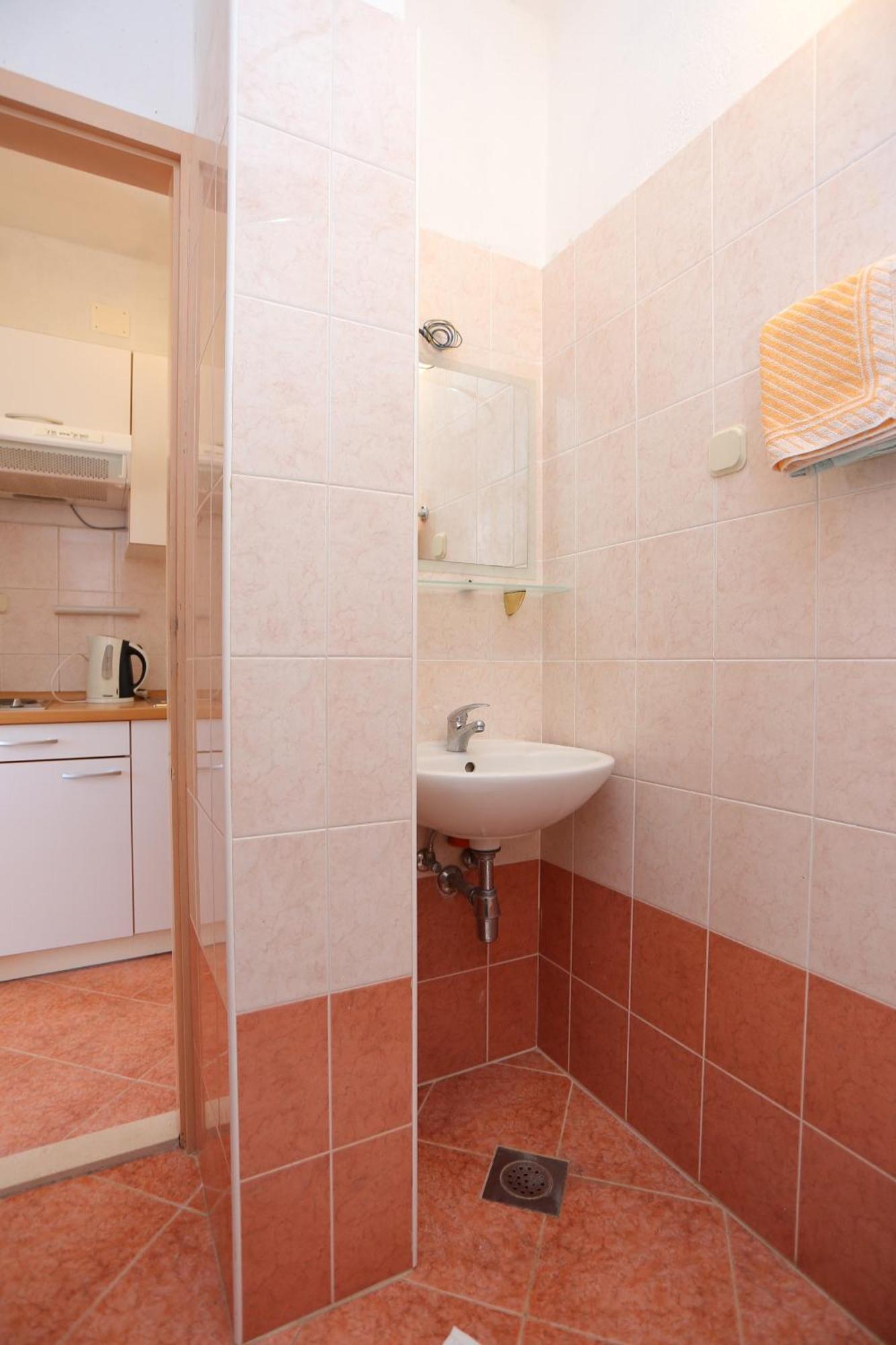 Apartments By The Sea Igrane, Makarska - 311 ห้อง รูปภาพ